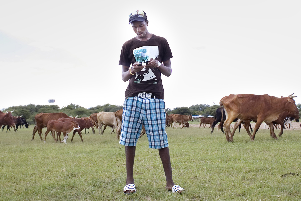 alex fischer, fotograf, darmstadt,  2011, native, afrika, african, afrikaner, namibia, kavango, nyangana, gumma, dorf, dorfleben, tradition, traditionell, eingeborene, 2011 