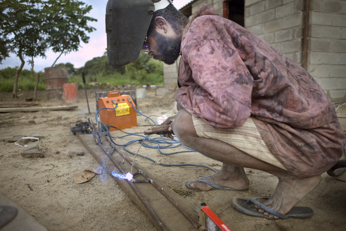 alex fischer, fotograf, darmstadt,  2011, native, afrika, african, afrikaner, namibia, kavango, nyangana, gumma, dorf, dorfleben, tradition, traditionell, eingeborene, 2011 