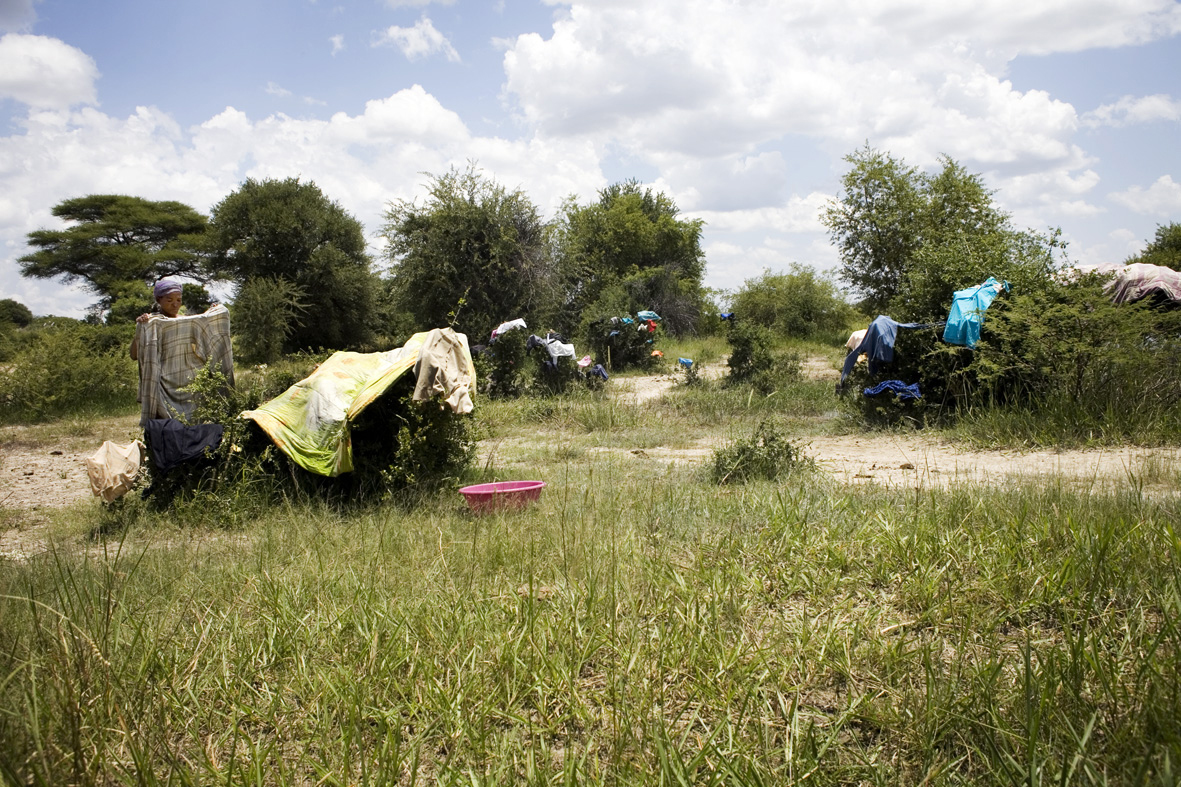 alex fischer, fotograf, darmstadt,  2011, native, afrika, african, afrikaner, namibia, kavango, nyangana, gumma, dorf, dorfleben, tradition, traditionell, eingeborene, 2011 