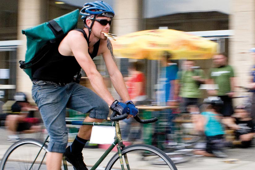 alex fischer, fotograf, darmstadt, vordiplom, 2qm, kurier rennen, fahrrad